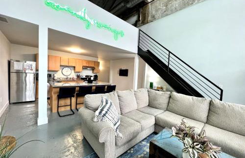 Swanky loft at Historic Peters Cartridge Factory - Foto 20