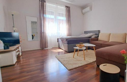 Johnny Apartment, public parking nearby - Foto 5