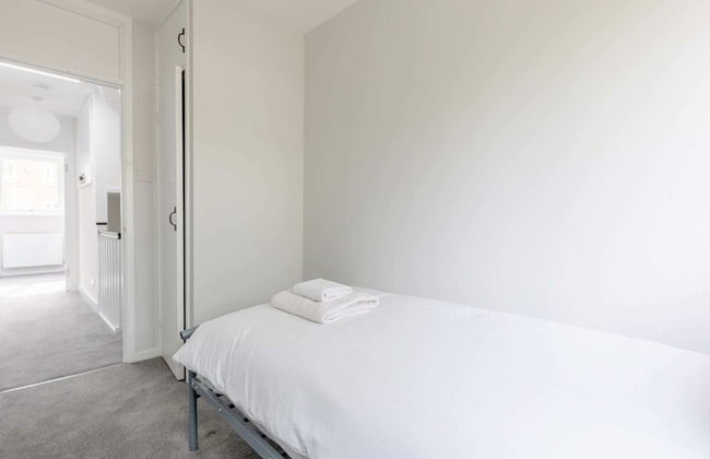 Newly Renovated 3BD Home, Islington! - Foto 15