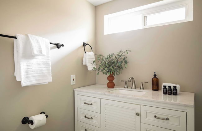 Chateau Syrah by Avantstay Picturesque Estate w/ Pool, Table Tennis & Pool Table New Pickleball Court + Basketball Hoop - Foto 26