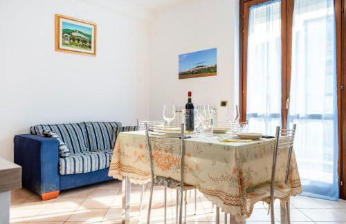 GuestHost - Casa del Giardino Apt with Shared Patio - Photo 16