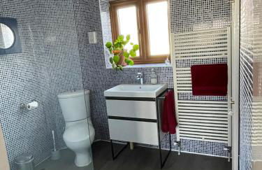 Hardy View Farm House - Photo 70