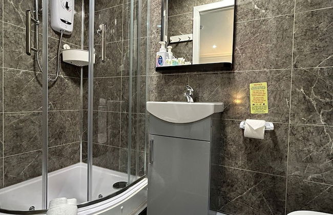 VR Apartments - Photo 67