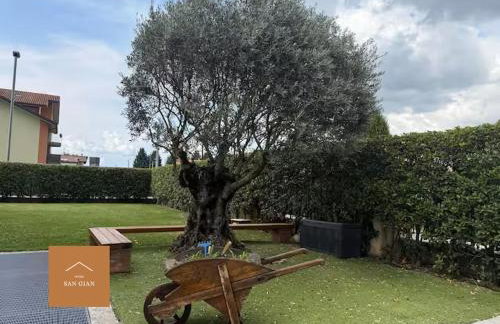 Large apartment with private garden - Foto 6