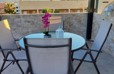 Ático dúplex con piscina privada y vistas al mar en Paraíso de Vera! - Foto 54