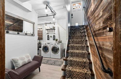 The Urban Roost I A Rustic City Escape - Foto 27