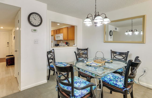 Sunny Cocoa Beach Condo with Balcony and Pool Access - Foto 21