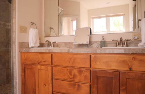 Hilltop Saltwater Pool and Hot Tub - Foto 21