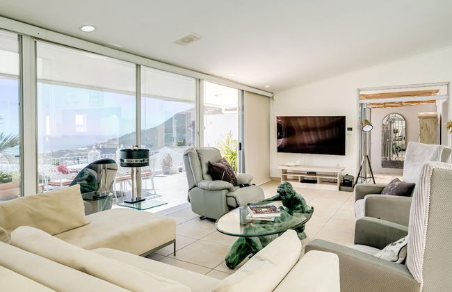 3bed With Indoor Pool and Sea Views The Sanctuary - Foto 2