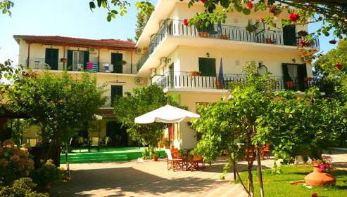 Des Roses Hotel - Photo 2, Garden