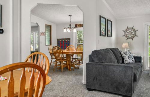 The Sweet Retreat by Simple Life Rentals - Photo 13