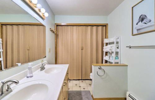 Lakeside Home with Beach about 14 Mi to Ski Area! - Foto 22