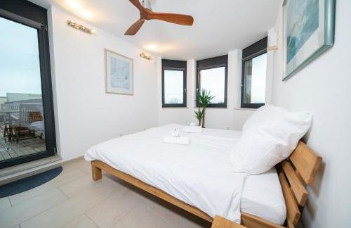 Rheinblick7 Neuss - Spektakulärer Blick auf die Düsseldorfer Skyline - Ruhig Modern Privatparkplatz Aufzug - Top Anbindung an Messe Flughafen Hauptbahnhof - Foto 56