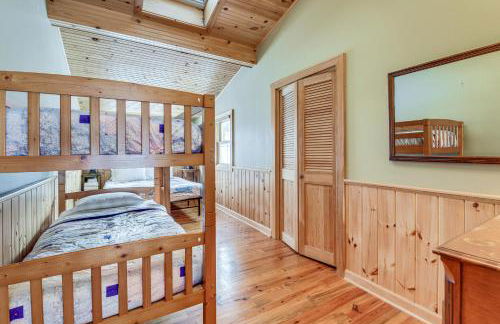 Waterfront North Hero Home with Screened Porch - Foto 23