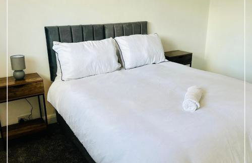 Bright 4BR Home - National Museum, Highfields Park, Uni & City Centre - Sleeps 8 - Photo 10