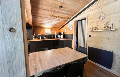 Chalet l'Epicéa T3 en forêt avec Terrasse & Jardin à 5 min à pied des pistes P2 et commerces - Foto 16