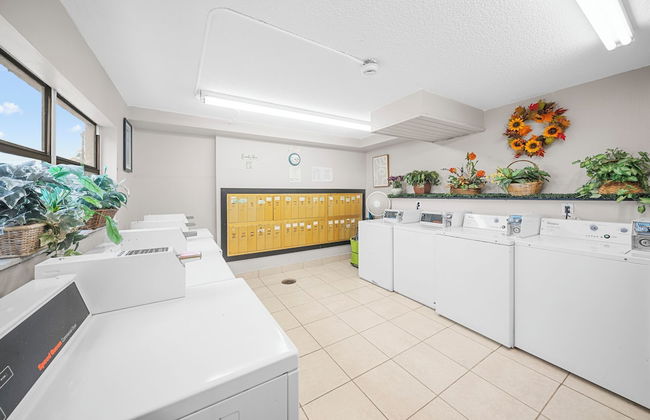 Riverwatch Apartments by Lowkl - Photo 52