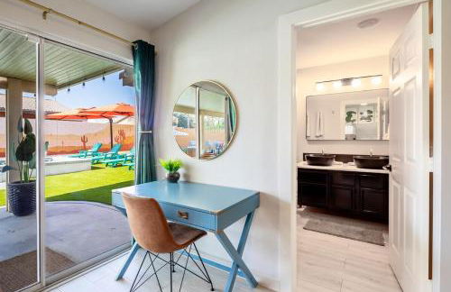 Spacious Yard, Sparkling Pool & Spa, Firepit, 9beds! - Photo 31