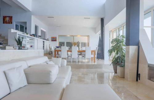 Exclusive Seafront Villa,Private Pool,Gym,BBQ - Foto 43