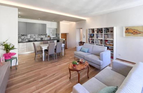 2 Bedroom Awesome Apartment In Stia - Foto 1