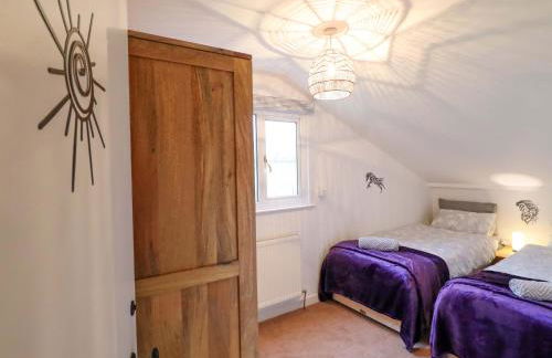 Bryn Y Garreg Cottage - The Wireless Tech Free Farm - Photo 24