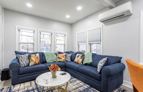 Modern Escape 3BR Apt with Parking - Foto 1