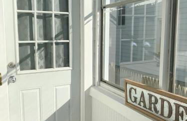 Bella room near downtown Train I-95 & beaches - Foto 36