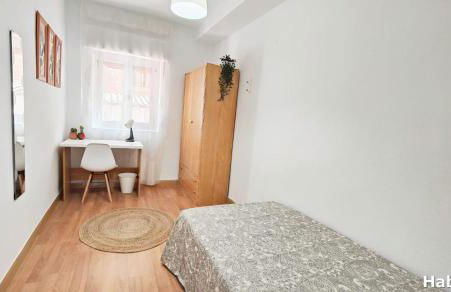 Apartamento con 4 habitaciones recien renovado - Foto 15