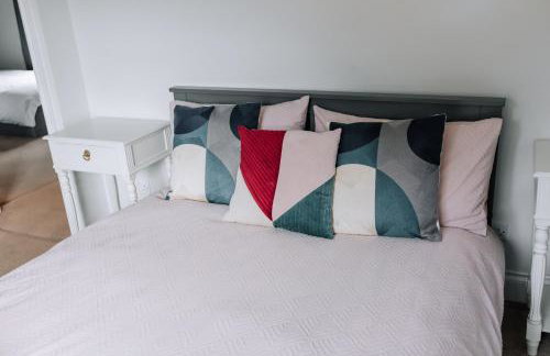 NEW Thirsk Stays - Herriot's Hideaway - Photo 10