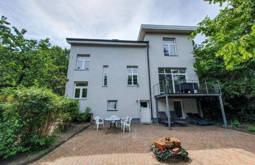 DEUTSCHE VILLA - DELUXE APARTMENT mit Sauna und großem Garten - Foto 11