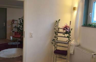 statt HOTEL - Frisch, Frech und Farbenfroh - Helle Souterrainwohnung - Photo 6