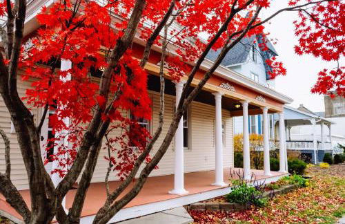 Hot Tub, 2 Blocks to Downtown Saugerties, Sleeps 8 - Foto 23