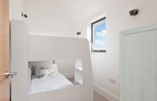 Lakeside property with spa access on a nature reserve Sand Martin BV07 - Photo 7