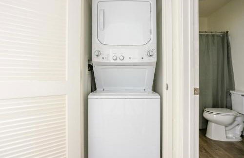 Blueground Pasadena pool nr Pasadena Park LAX-1391 - Photo 14