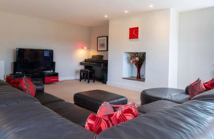 Superb 4BD Stay in Wyton and Houghton Village - Foto 3