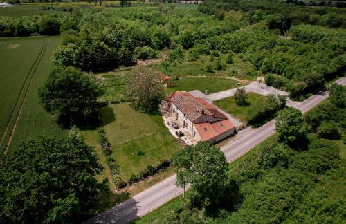 Proche PuyDuFou - Gite Maison La Roulière - Foto 15