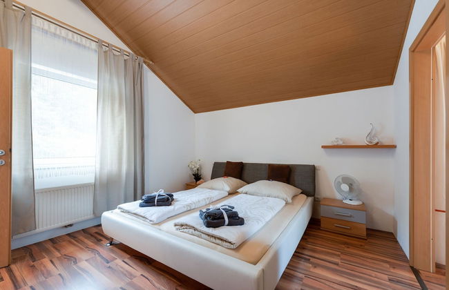 Modern Holiday Home in Pinsdorf With Garden - Photo 14