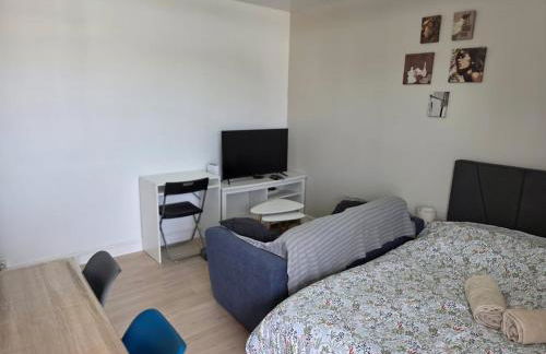 Cozy studio, 5 min from Cosne train station, 3rd floor - Foto 8