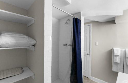 10 Min to Downtown-Modern in Magic City-Both Units - Foto 64