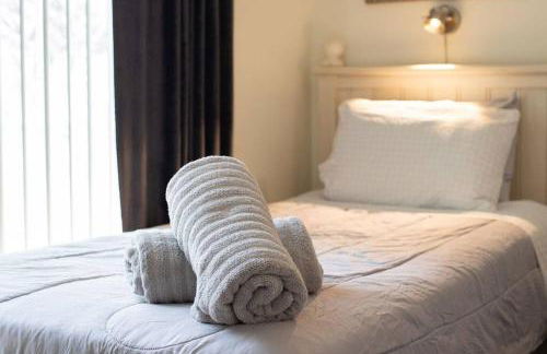 545 -Beautiful 4 Bed Home with Sparkling Pool and Games Room - Foto 37