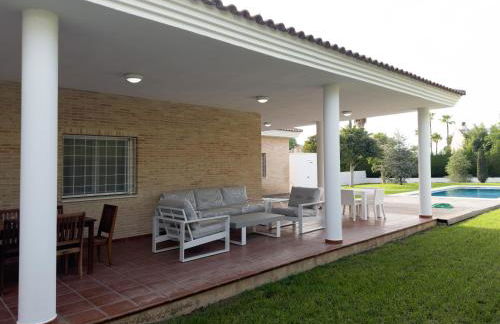 Casa Chalet Villa con piscina, jardín y aire acondicionado cerca de Valencia en La Eliana-L'Eliana - Foto 68