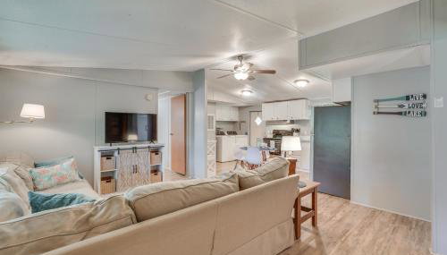 Lake Sinclair Escape Screened Porch, Modern Style - Foto 5