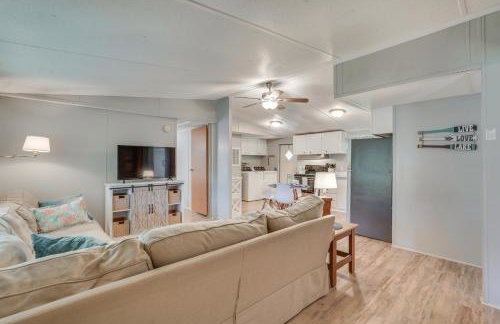 Lake Sinclair Escape Screened Porch, Modern Style - Foto 5