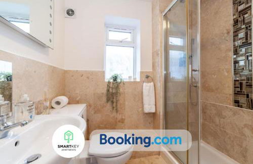 2Bedroom Apt in Egham with Free Parking - Foto 3