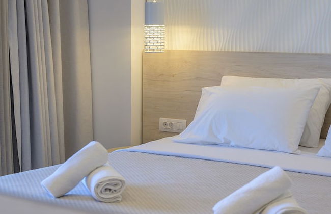 Mythos Suites Hotel - Photo 10