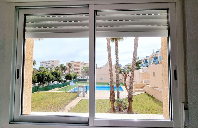 Bungalow With Stunning Sea Views, Just One Street From the Beach - Foto 2