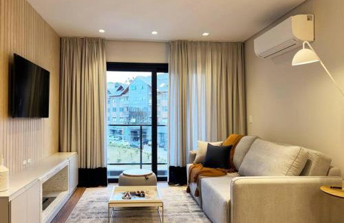 NOVÍSSIMO! Bem localizado ! - Foto 1