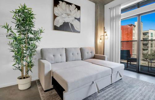 Centric 2BR In HEART of DTPHX Free Garage Parking - Foto 27