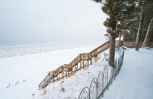 TreeTops of Lake Michigan Beach Front and Spa Family Home - Foto 68