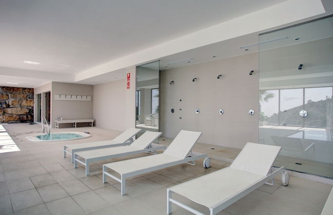 Modern Two Bedroom Villa With Indoor Pool & Spa - Foto 21